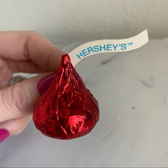 Vintage 1996 Hallmark Hershey’s Kiss Chocolate Lapel Pin Brooch - Picture 7 of 12